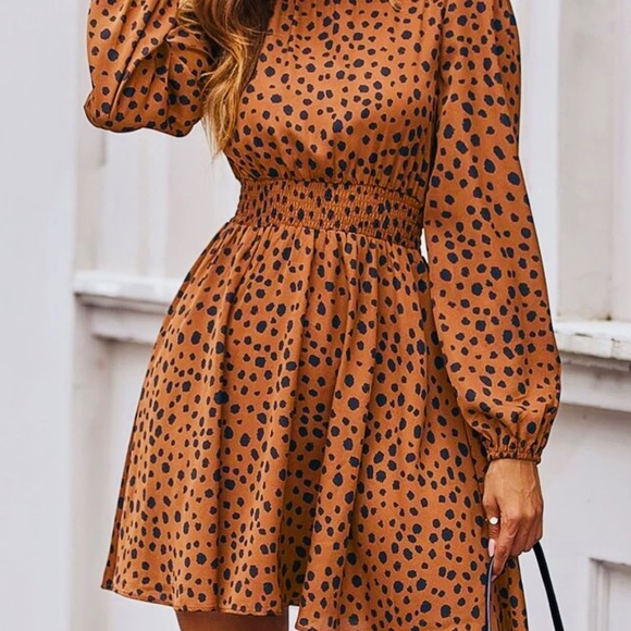 Long sleeve dress 👗 💕 ✨ - Picture 2 of 2